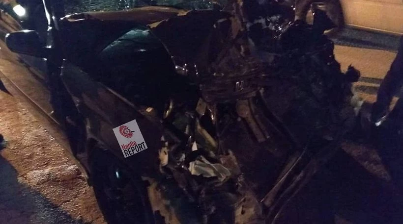 Εικόνες-σοκ από τροχαίο στο Μενίδι: Ένας πολίτης και δύο αστυνομικοί οι τραυματίες